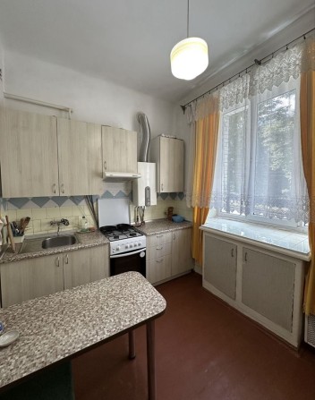 Продаж 3 кімнатроі квартири в центрі міста - фото 1