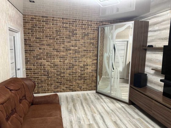 Продаж 2-х кімнатної квартири з двома лоджіями та кладовою Суми