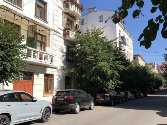 Продам квартиру в центрі міста Черновцы