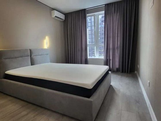 Продаж 1-к квартири просп. Повітряних Сил, 56б Київ