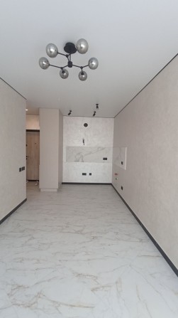 Продаю 1 кімнатну квартиру в новобудові з якісним ремонтом - фото 1
