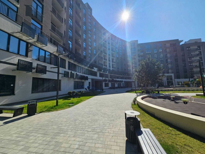 Простора квартира в ЖК бінес класу - фото 1