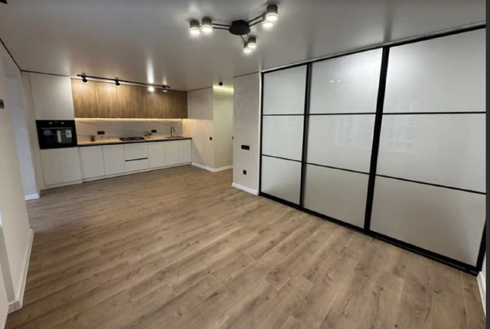 Продаж 1 км квартири на бамі, вулиця Ільєнка - фото 1