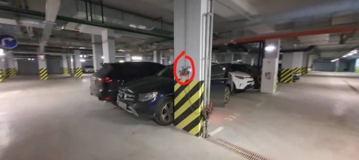 ЖК Славутич паркомісце 20,4 є зарядка - фото 1