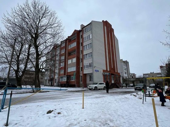 Продається 2 рівнева квартира на вул. Микулинецька 42 Тернополь