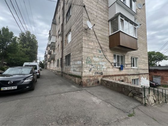 Продаж 2-кімн квартири центр Ровно