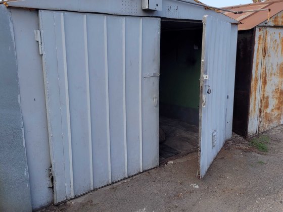 Здам гараж. ГК Позняки-2 вул. Урлівська, Дн. Набережна, Здолбунівська Киев