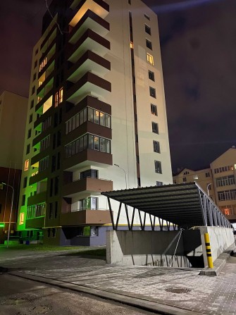 Здам в оренду паркомісце вул. Мечникова 16е (знизу під Близенько) - фото 1