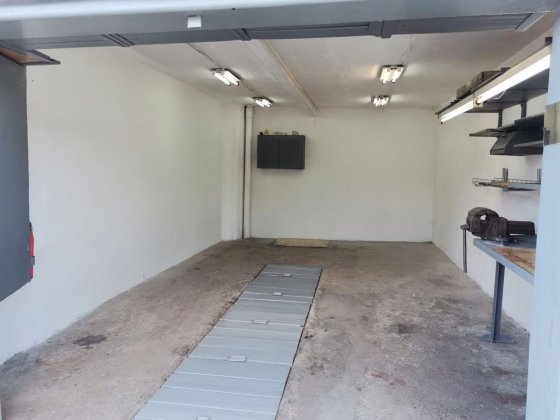 Продам капитальный гараж Запорожье