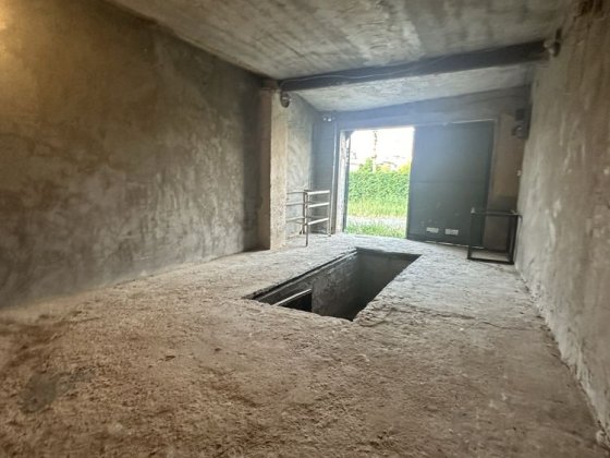 Здам гараж біля метро Святошин,вул.Степанчика Василя,1а Киев