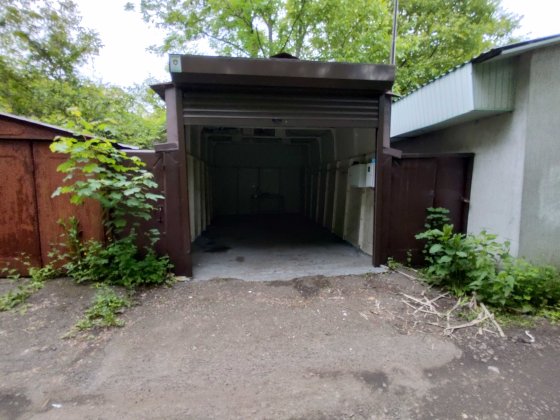 Оренда великого гаражу р-н, Чупринк Львов