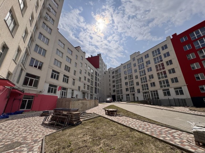 1-но кімнатна новобудова ТЦ «Майдан» забудовник «Сузіря» - фото 1