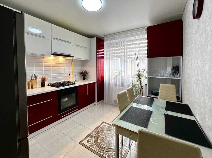 Продам чудову 2 кімнатну квартиру з ремонтом в ЖК Шоколад - фото 1