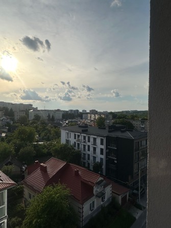 Петраківська 9, Дружба, 70 метрів, продаж 700 $ за метр квадратний! - фото 1