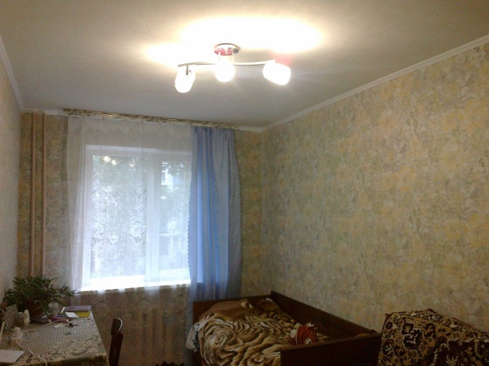 ПРОДАЮ 3-кім.Кв 58м2 (ЦЕНТР)на 2эт. Проспект Перемоги. Нов.М/п,Ламінат - фото 1