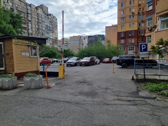 Оренда паркомісця пр-т Академіка Палладіна, 20 Киев