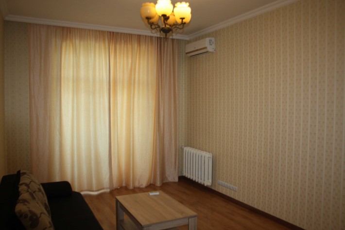 Продам двухкомнатную сталинку. Метро Зверинецкая. От хозяина. - фото 1