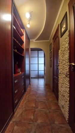 Продаю 3-кімнатну квартиру в районі Митниці - фото 1