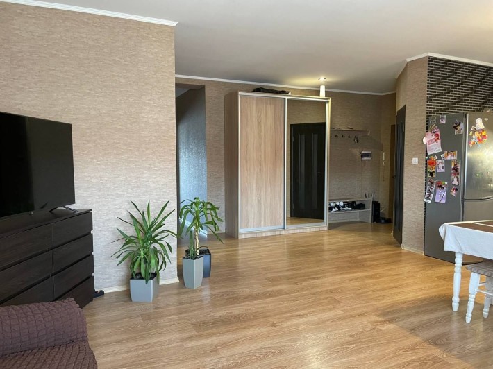 Продам велику 1,5 кім кв в новобудові - фото 1