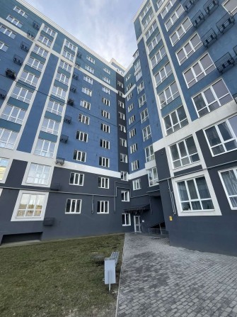 Продам трёхкомнатную квартиру р-н Голливуд - фото 1