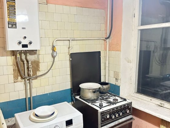 Продам 3-кімнатну квартиру за адресою Рятувальників 31, ВІД ГОСПОДАРЯ Чернігів