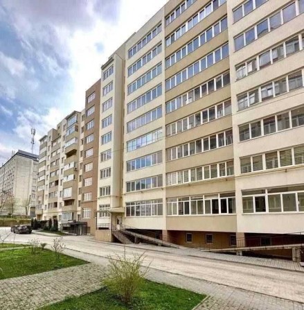 2 кімн. новобуд 93.2м2, Р-н Майдану, Пр-кт Незалежності 116а, Чернівці - фото 1
