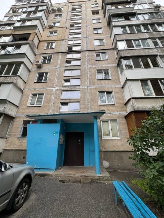 Продам однокімнатну квартиру з ремонтом в Києві станція метро Лісова - фото 1