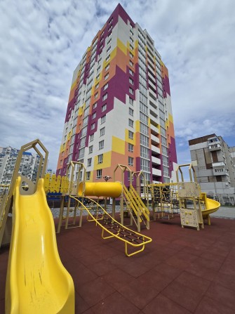Видова однокімнатна квартира в ЖК Парковий на Дніпрі - фото 1