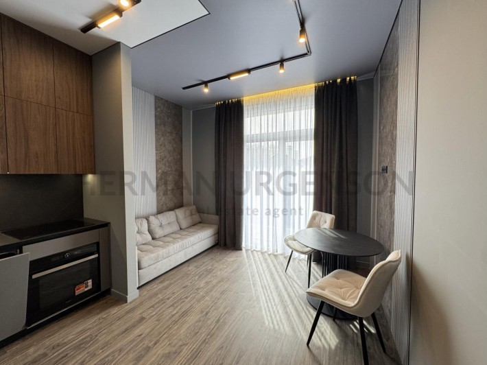 Продаж 1к квартири 42 м.кв / вул. Руська, Центр - фото 1