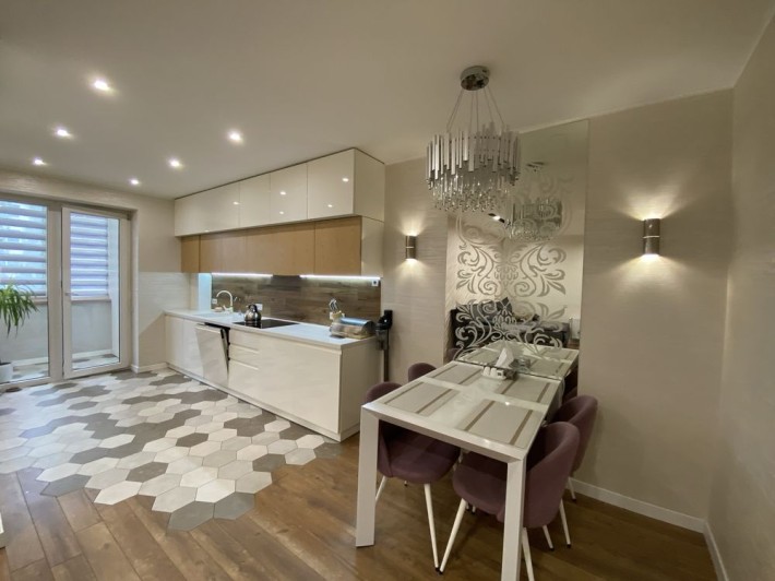 Продаж 3 кімнатної квартири в новобудові - фото 1