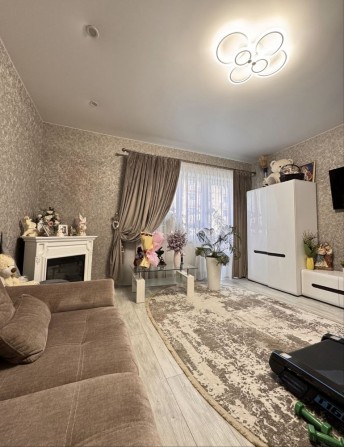 Продаж великої 2-кімн.квартири 77 м2 - фото 1