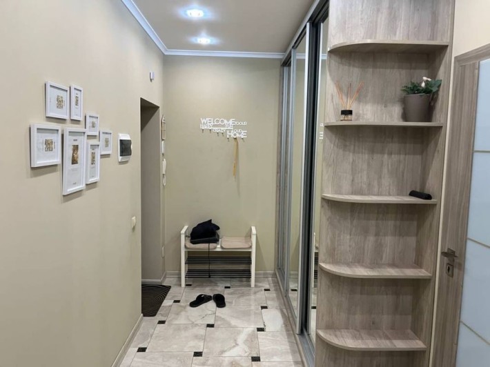 Продаж квартири по вул.Володимирська - фото 1
