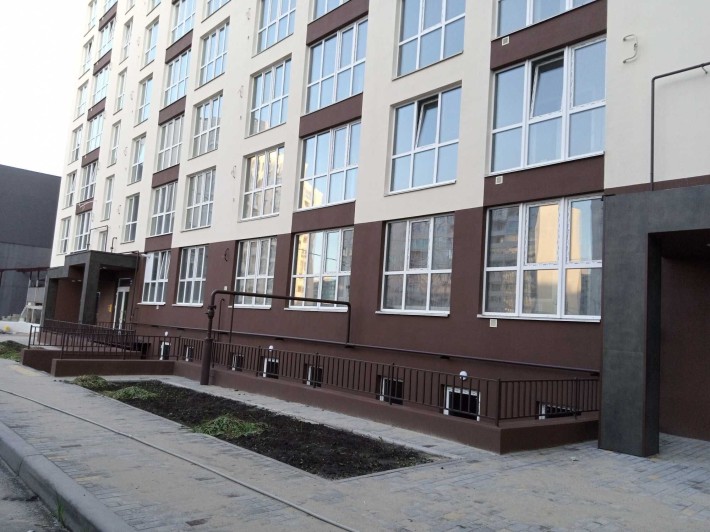 Масани. Простора 51 кв.м. з кухнею-студією, 1 кімнатна квартира - фото 1