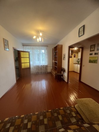 Продам 2 кімнатну квартиру в центрі міста - фото 1