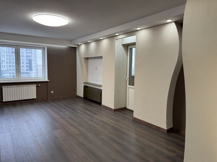 Продам свою 2 к квартиру на Срібнокільській 2А - фото 1