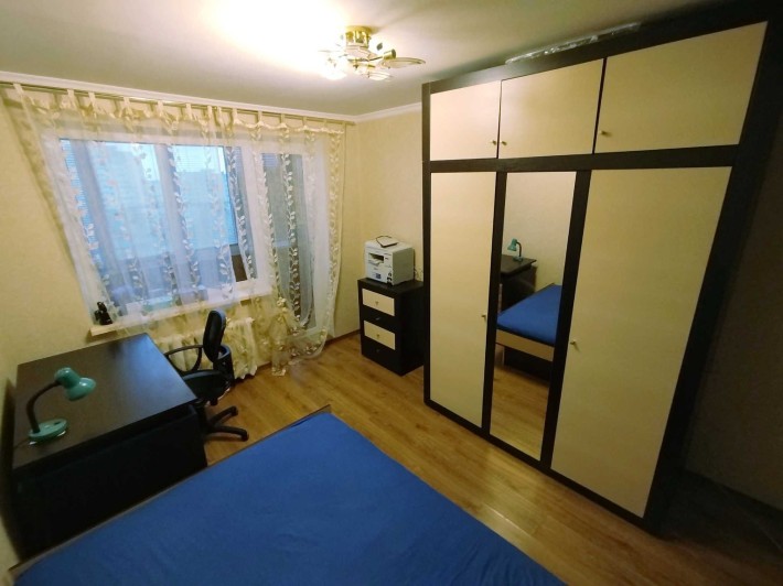 На продажі 3-кімнтна квартира по вулиці Матроса  Кішки. - фото 1