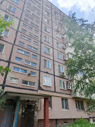 Продажа двухкомнатной квартиры с раздельными комнатами. Победа 3 - фото 1
