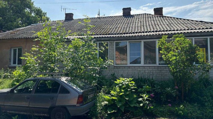 ПРОДАЖ: 2 кім квартира в центрі, з власним двором та гаражем - фото 1