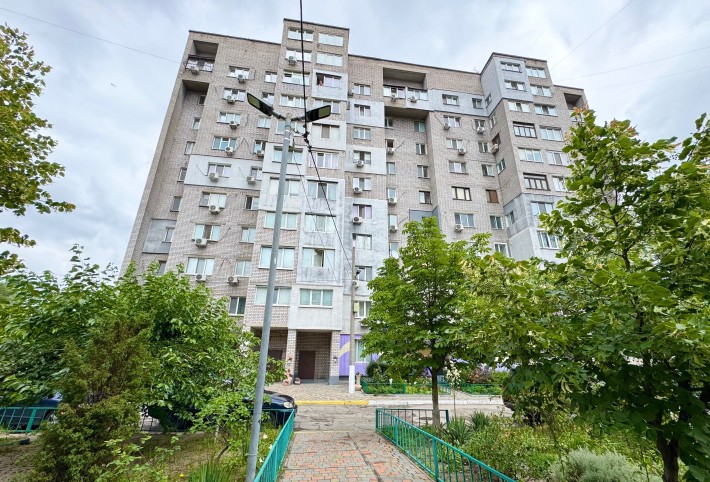 Продам ж/м Ломовский, 1 к. квартира, Фрунзенский, левый берег - фото 1