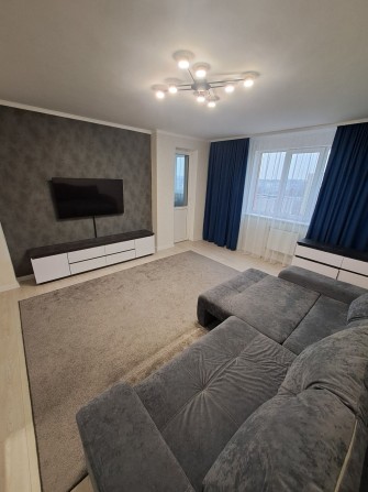 Продам квартиру 62.5 кв.м. - фото 1