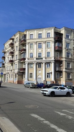 Продам 2х комнатную квартиру сталинку ул. Чкалова, Короленко, Центр - фото 1