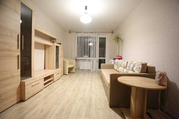 Продам 1 ком. квартиру на ж/м Красный Камень. Кирпич. Газ! - фото 1