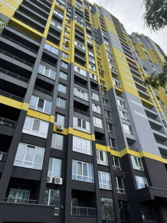 Продаж 3к квартира з панорамним краєвидом на озера в ЖК «Медовий-1» - фото 1