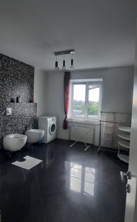 Продам  квартиру с ремонтом,  мебель, бойлер, 2спальни+ кухня студия - фото 1