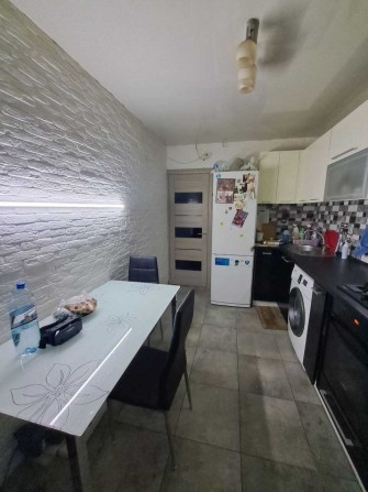 Новострой ! Продам 1к.квартиру с ремонтом Красный Камень/ пр.Свободы - фото 1