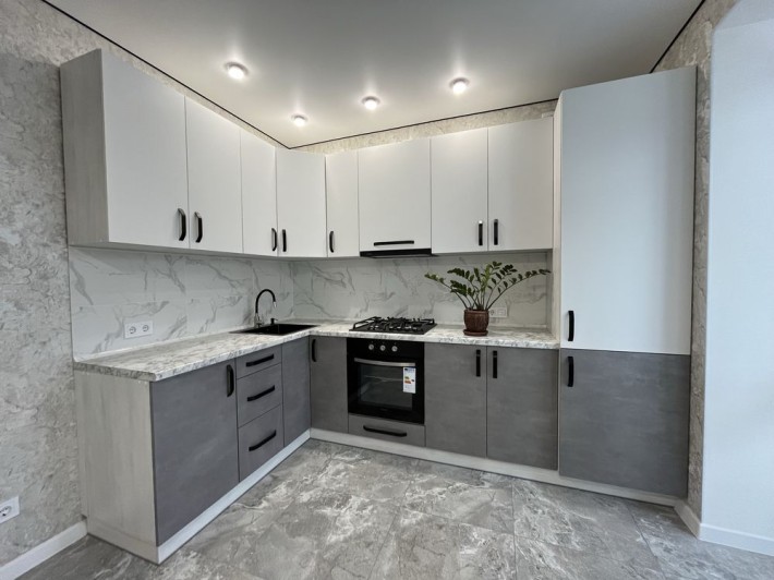 Продаж 1 кімнатної квартири, мікрорайон Академічний. - фото 1