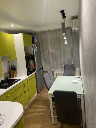 Продам 2к квартиру с ремонтом,  мебелью и техникой - фото 1