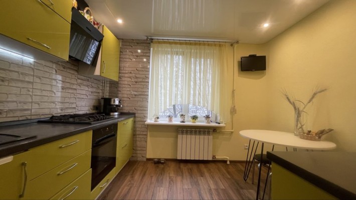 продам 3к _ 64м2 с ремонтом, ж/м Приднепровск - фото 1