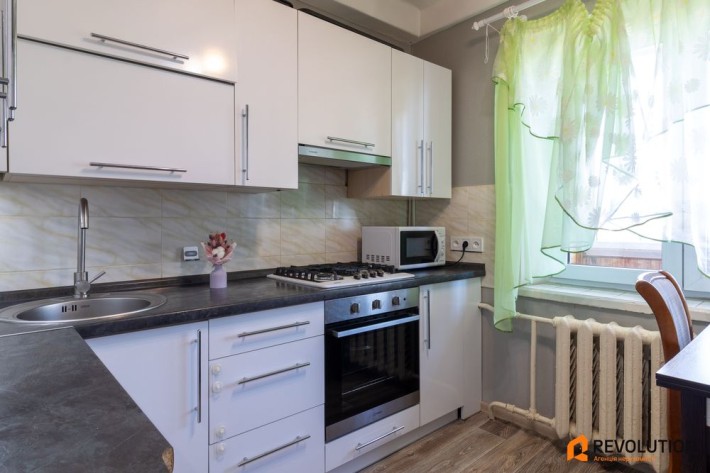 Без комісії! Продаж Мілютенка 9,метро Чернігівська - фото 1