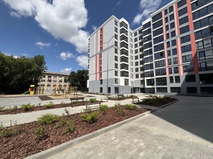 Продаж великої та світлої квартири в зданій новобудові - фото 1